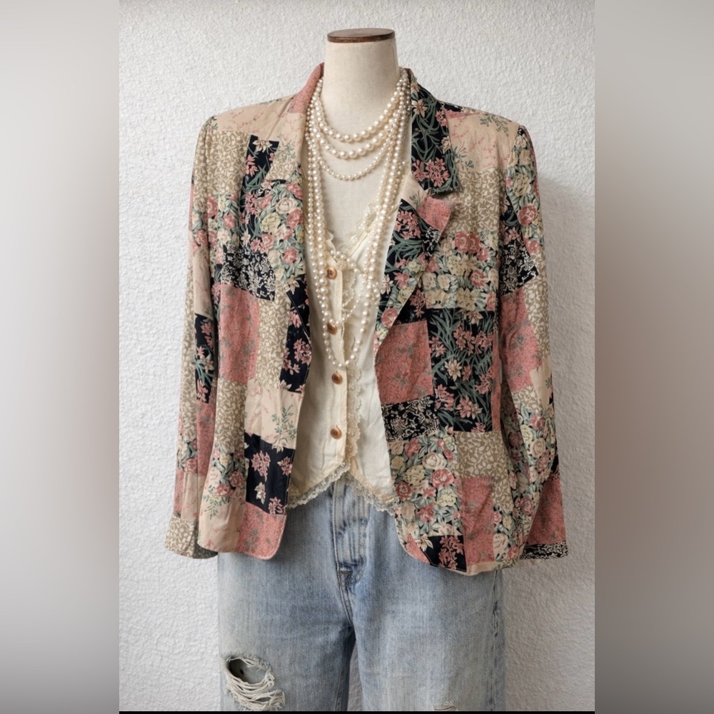 Vintage Floral Patchwork Blazer in Pink, Black & Cream - Distressed